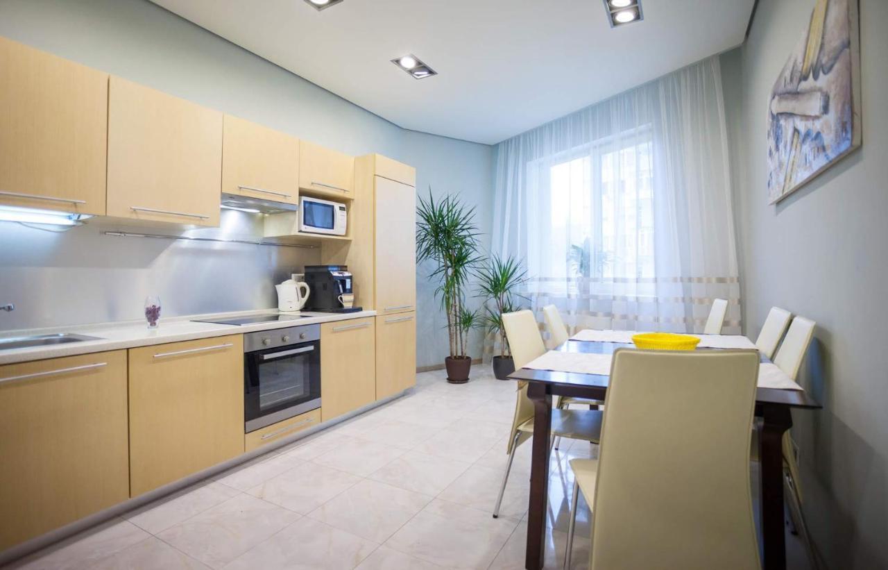 Navit Apartments With Breakfast, Near The Railway Station, The City Center And The Park كييف المظهر الخارجي الصورة